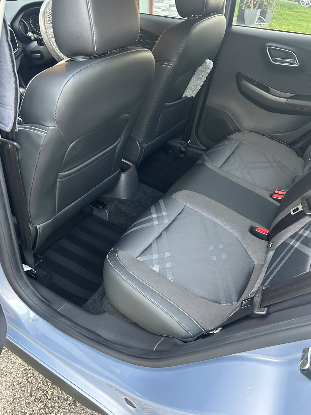 Spotless rear cabin after Sahan's full interior detail